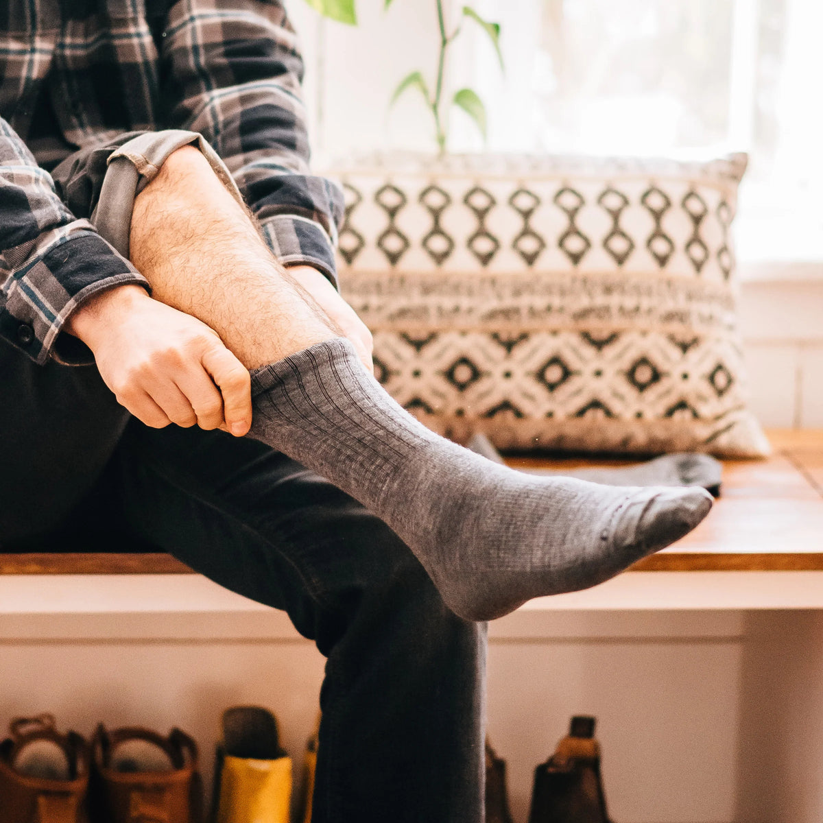 Men's The Standard Crew Cushioned Lightweight Lifestyle Socks